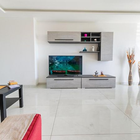 New Spacious Apartment With Amazing View Bugibba セント・ポールズ・ベイ エクステリア 写真