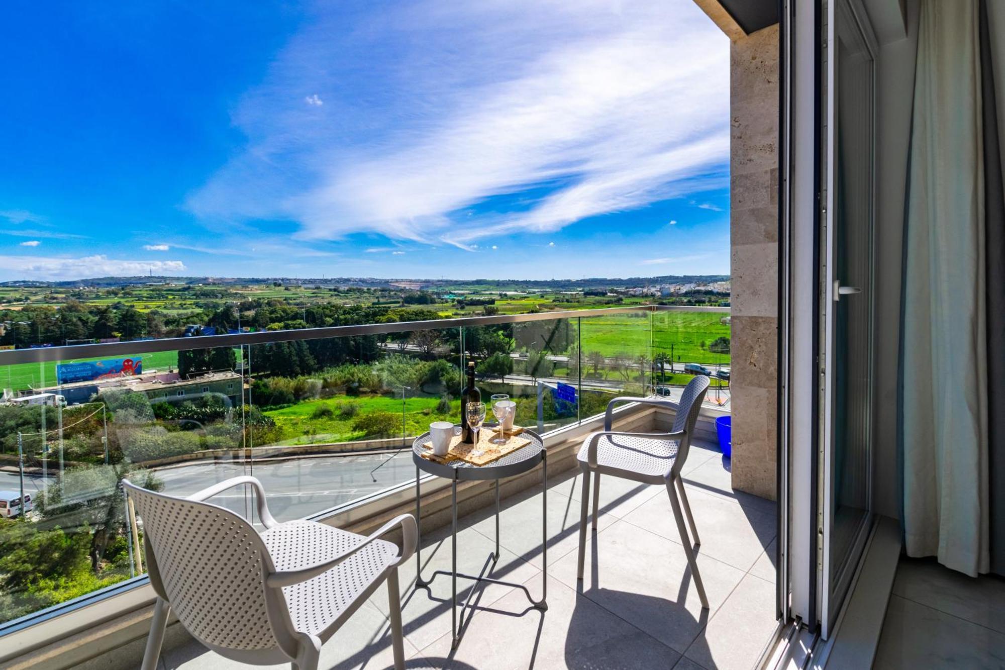 New Spacious Apartment With Amazing View Bugibba セント・ポールズ・ベイ エクステリア 写真